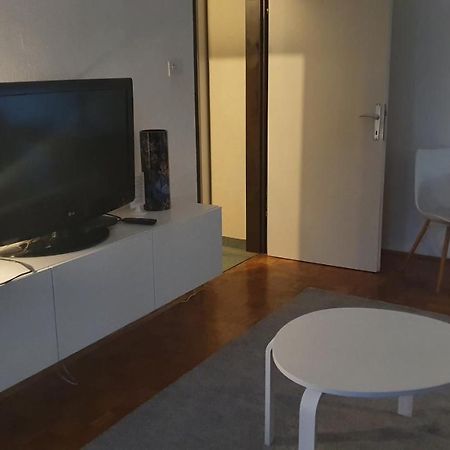 Apartment Sretni Dimnjacar Όσιγιεκ Εξωτερικό φωτογραφία
